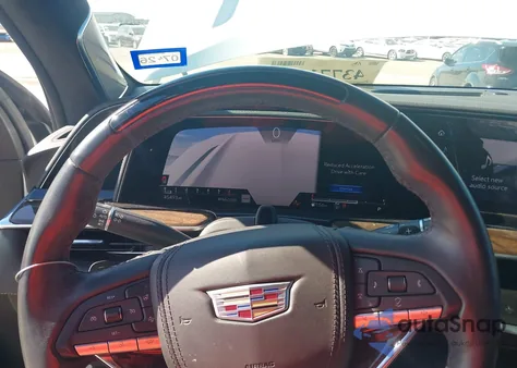 2021 Cadillac Escalade 4Wd Premium Luxury Platinum z USA, uszkodzony, nr VIN 1GYS4DKL9MR386585